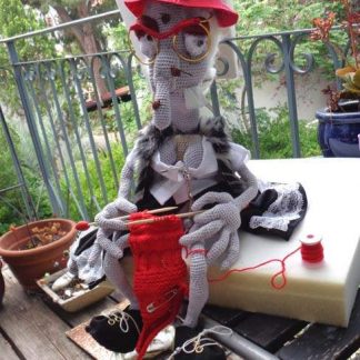 GRANNY KNITTING   ( adopted - Cyprus )