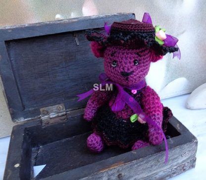 MADAME ELEGANTE  -crochet bear - Image 6
