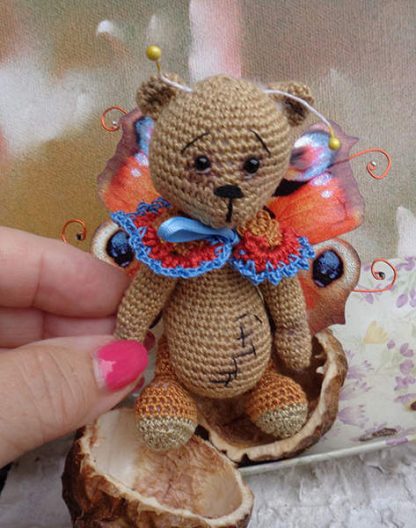 VIO   crocheted butterfly bear - Image 2