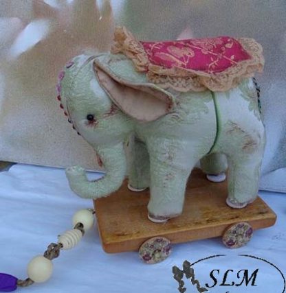 ELEPHANT on wheels - Image 2